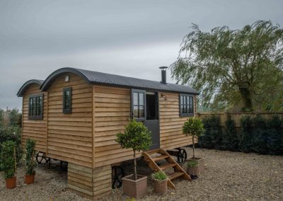 shepherds hut cotswolds - DSC 9278 2